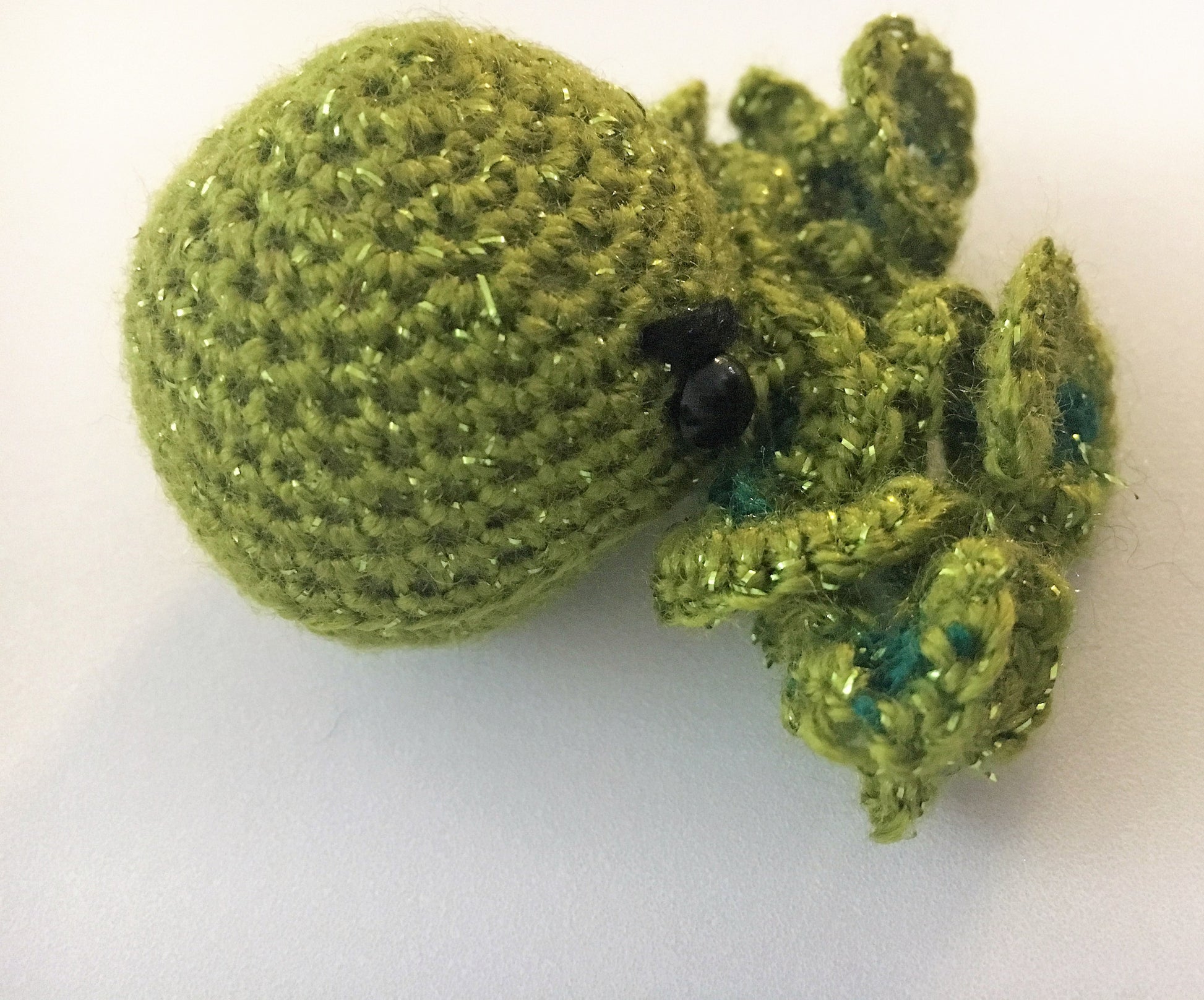 Mini Angry Cthulhu Amigurumi Sparkly Light Green - Stitchy Frood