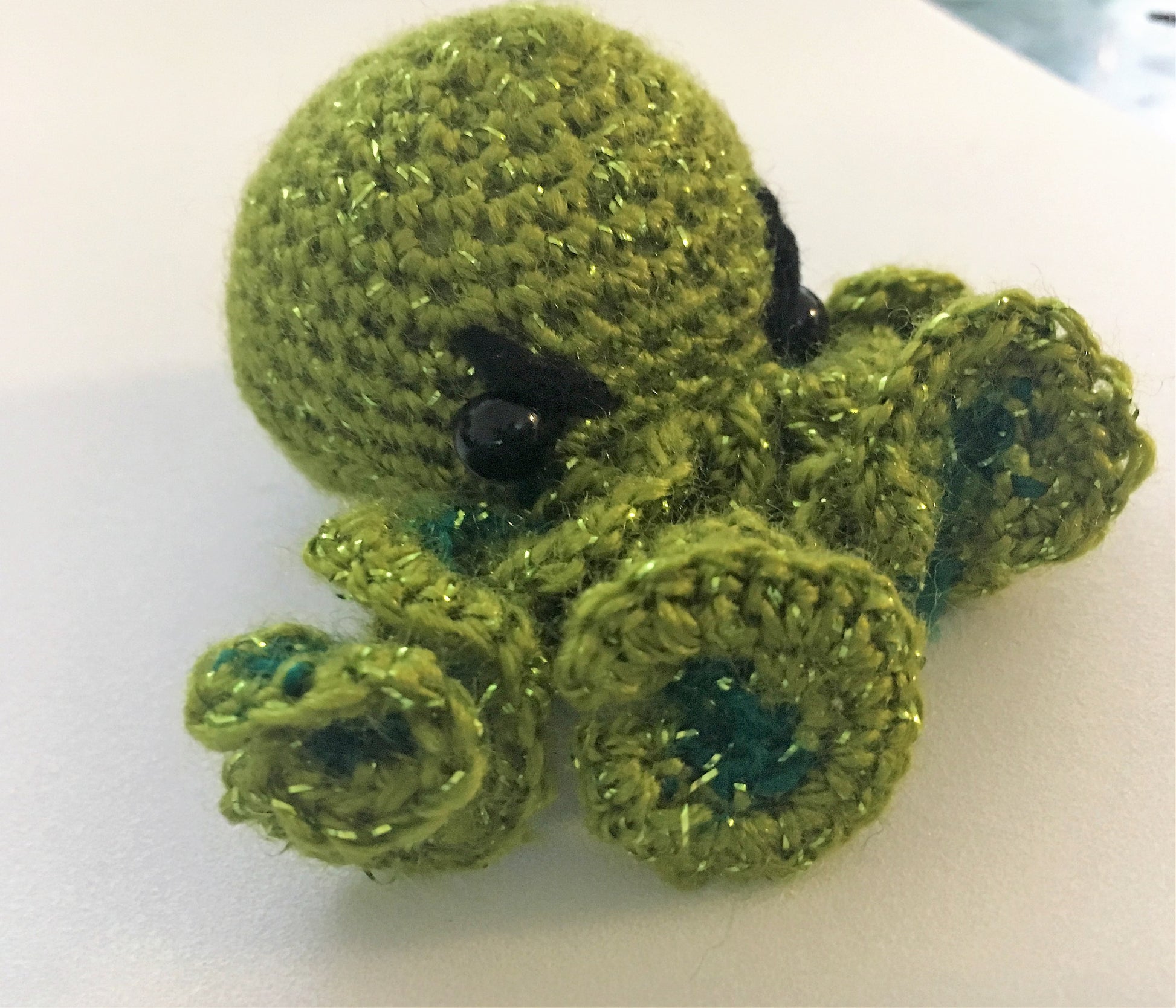 Mini Angry Cthulhu Amigurumi Sparkly Light Green - Stitchy Frood